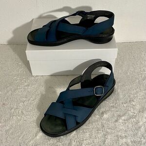 Clarks Springers Blue Leather Strappy Sandals Women’s Size 10 Open Toe